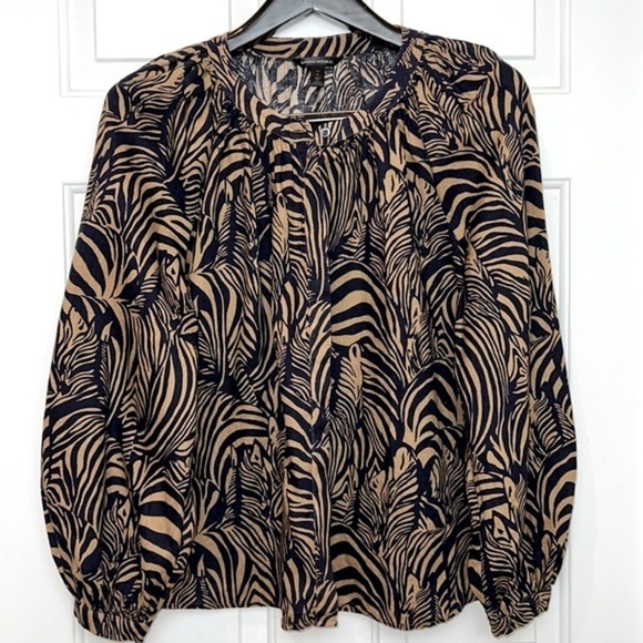 Banana Republic Boho Style Tunic Top Large Petite
Navy Blue Tan Zebra Animal - Picture 3 of 11